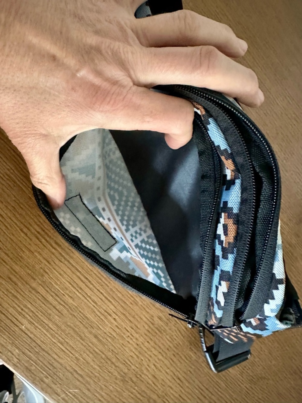 KAVU Geometric Teal & Brown Sling Bag/ Fanny Pack - Picture 4 of 4